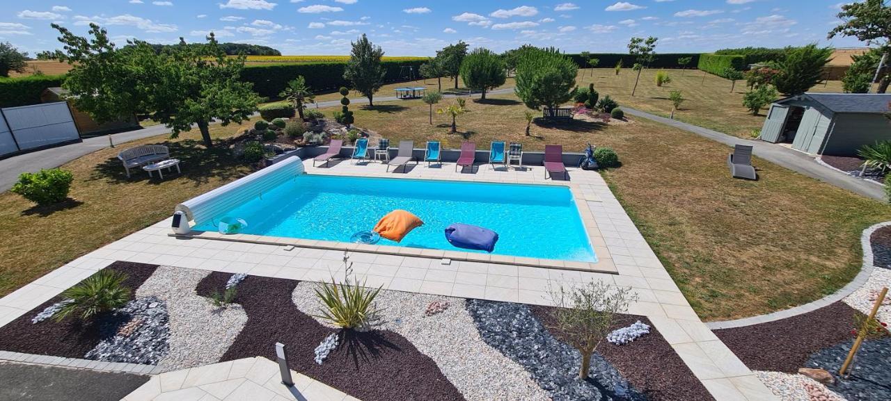 Bed and Breakfast A La Gloriette Neuville-du-Poitou Exterior foto